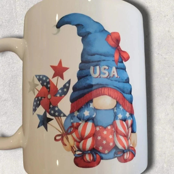 USA Pinwheel Gnomie Mug - Picture 2 of 6